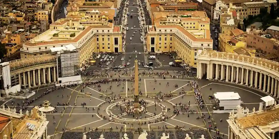 plazas de italia roma