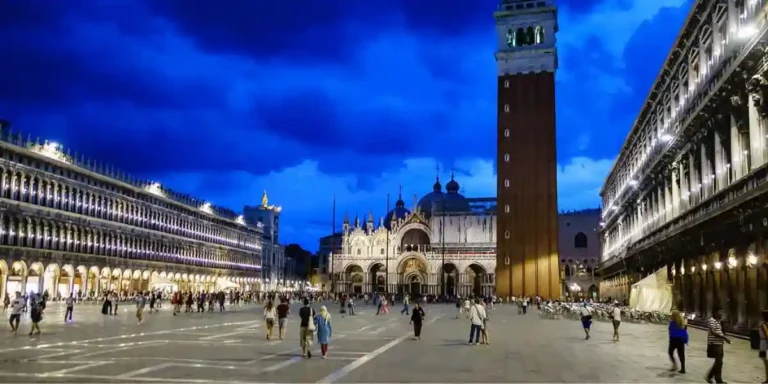 plazas mas bonitas de venecia