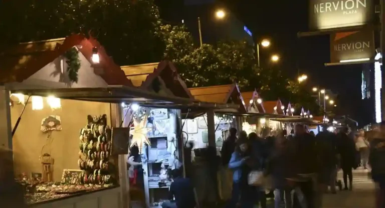 Descubre la Magia de los Mercados Navideños en Sevilla