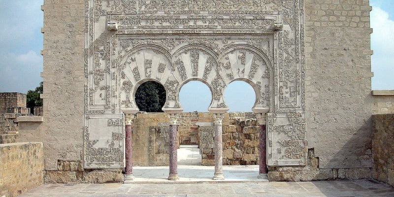 arco herradoura medina azahara